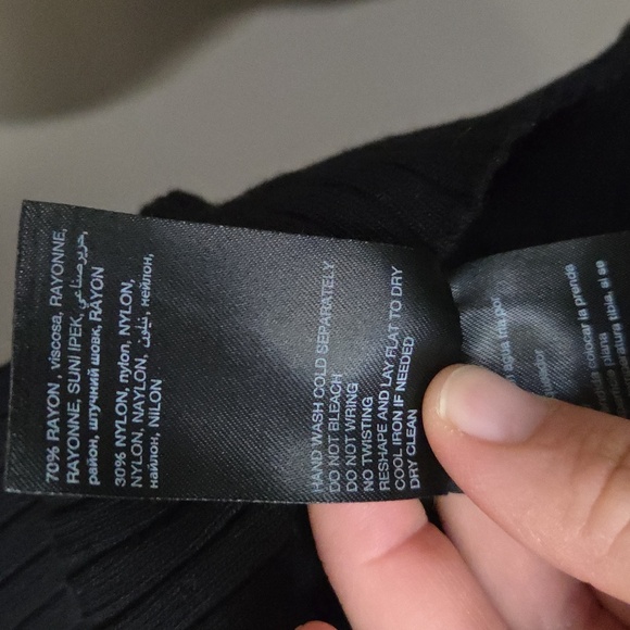 Bebe Black Ribbed Cold Shoulder Top Size XS - Picture 3 of 3